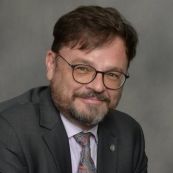 Dr Tomasz Durakiewicz