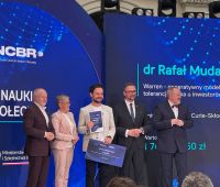 Dr Rafał Muda wraz z UMCS laureatem XV edycji Programu...