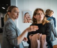 Fotografie, które dają głos milczeniu | Wernisaż wystawy