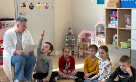 Warsztaty chemiczne i kryminalistyczne w Przedszkolu nr 88