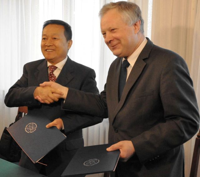 Podpisanie porozumienia o współpracy pomiędzy UMCS a...