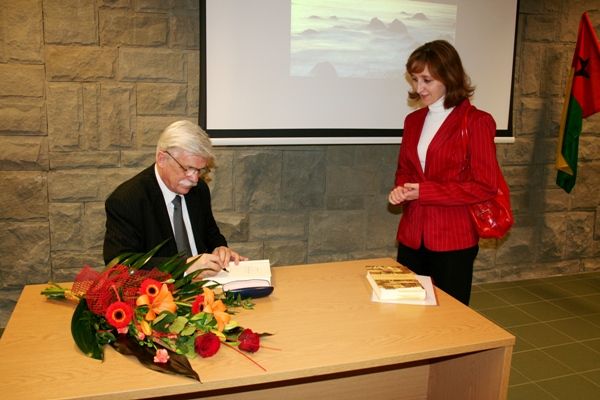 11.12.2009 PROMOCJA KSIĄŻKI - Prof. dr. hab. Franciszek...
