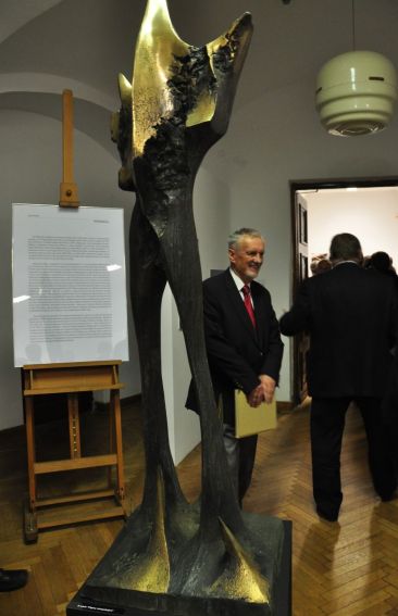 Wystawa rzeźb prof. Adama Myjaka