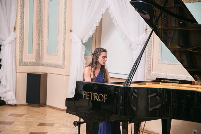 Recital fortepianowy pianistki Weroniki Siewierskiej.