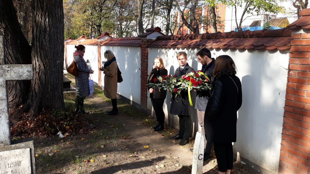 Cmentarz na ul. Lipowej - złożenie wieńców przez władze i...