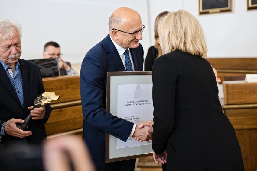 Nagroda miasta Lublin dla prof. dr hab. Urszuli Bobryk 