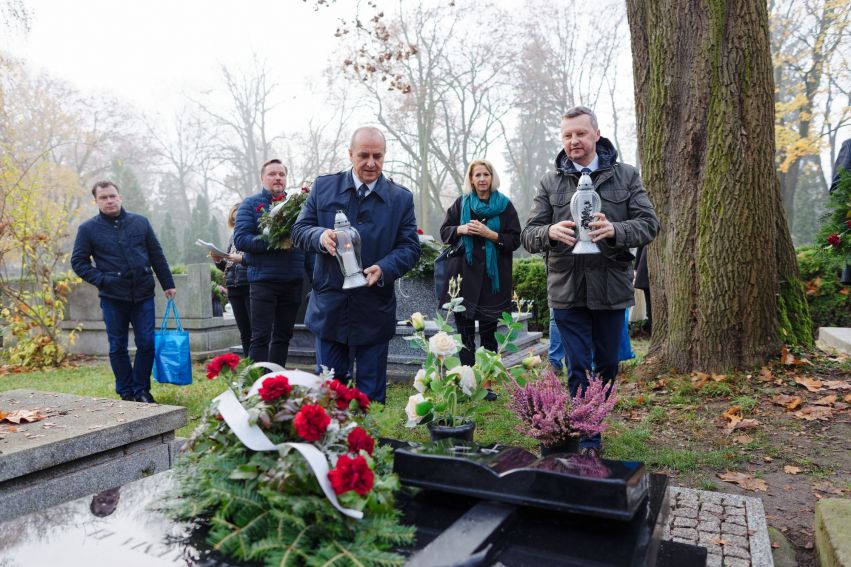 Wizyta na grobach zmarłych Rektorów UMCS
