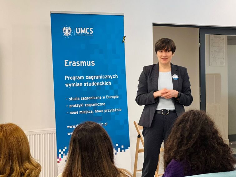 Program Orientacyjny dla nowych studentów Erasmus oraz...