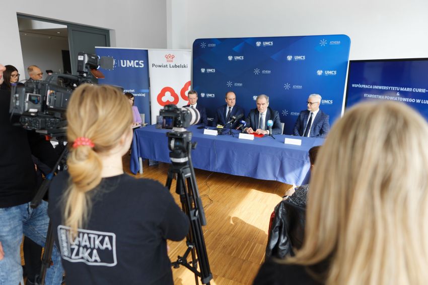 Podpisanie umowy ze Starostwem Powiatowym w Lublinie -...