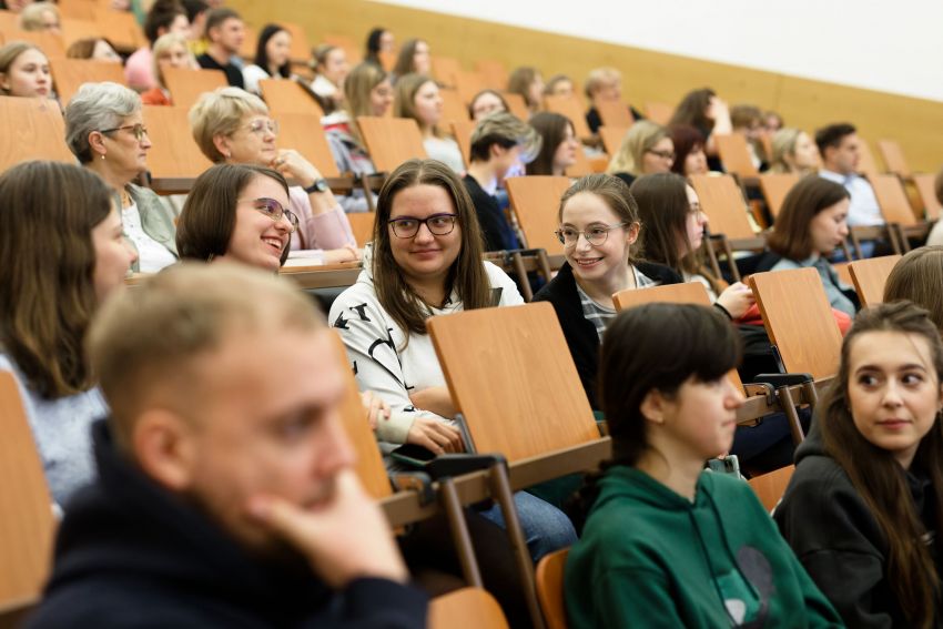 Spotkanie z pisarką Ałbeną Grabowska (relacja)