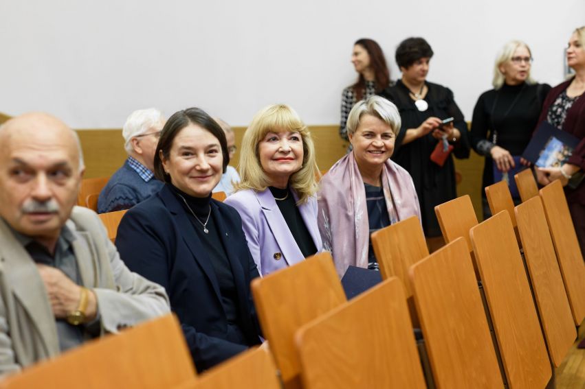 Spotkanie z pisarką Ałbeną Grabowska (relacja)