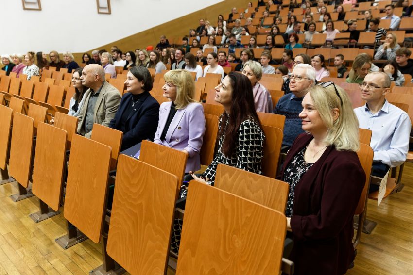 Spotkanie z pisarką Ałbeną Grabowska (relacja)