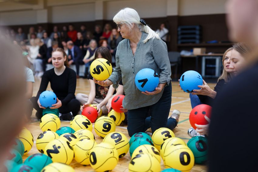  „Ruch, który uczy. EDUballe i mini-EDUballe w edukacji i...