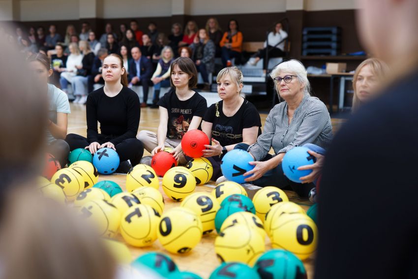  „Ruch, który uczy. EDUballe i mini-EDUballe w edukacji i...