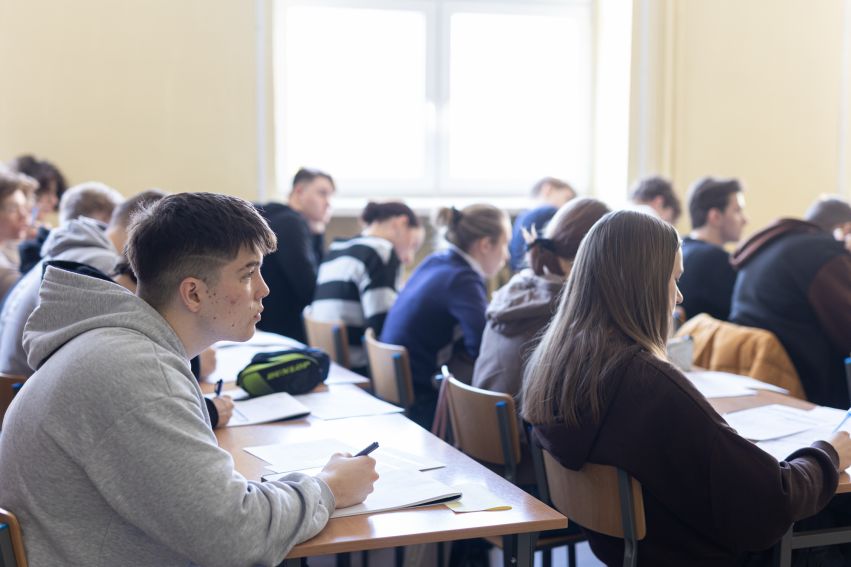 Pogotowie przedmaturalne z fizyki