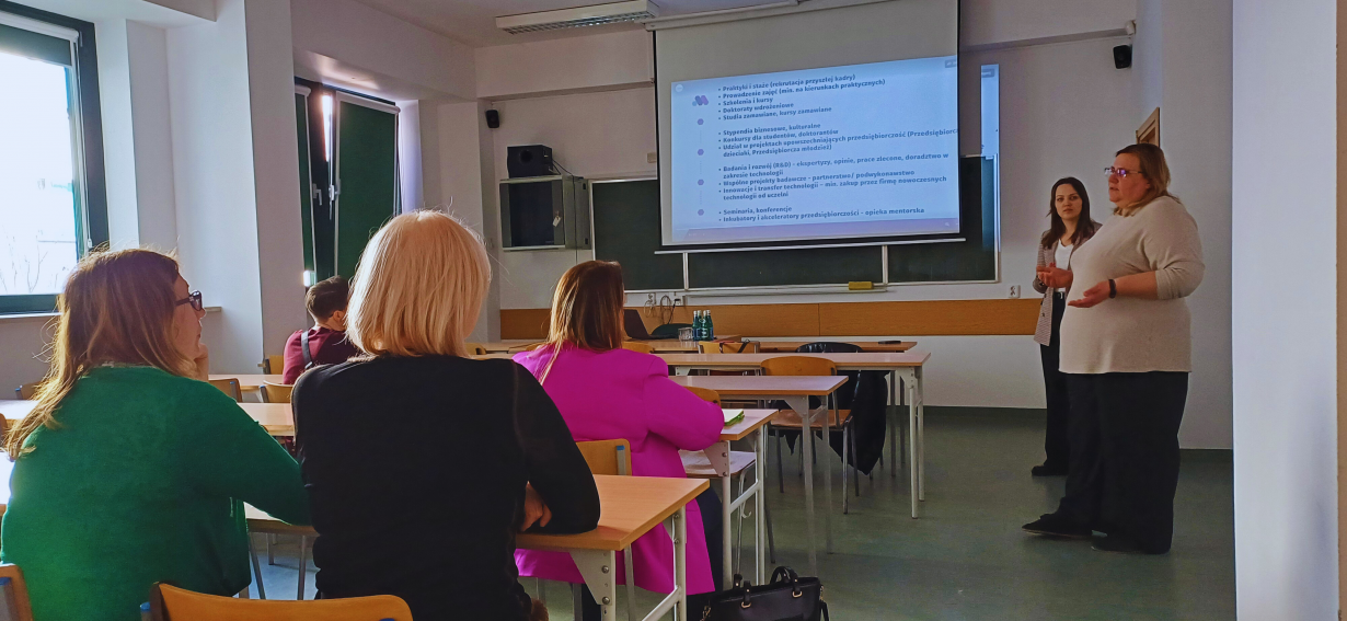 III Forum Administracji UMCS na Wydziale Historii i...