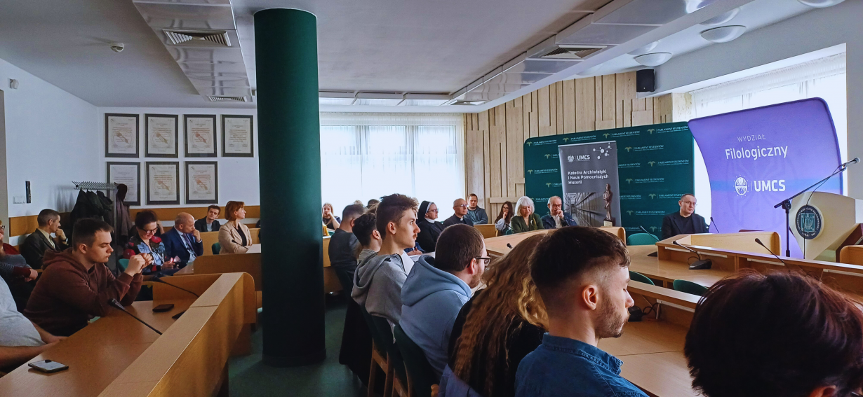 Fotorelacja ze spotkania autorskiego z prof. dr. hab....