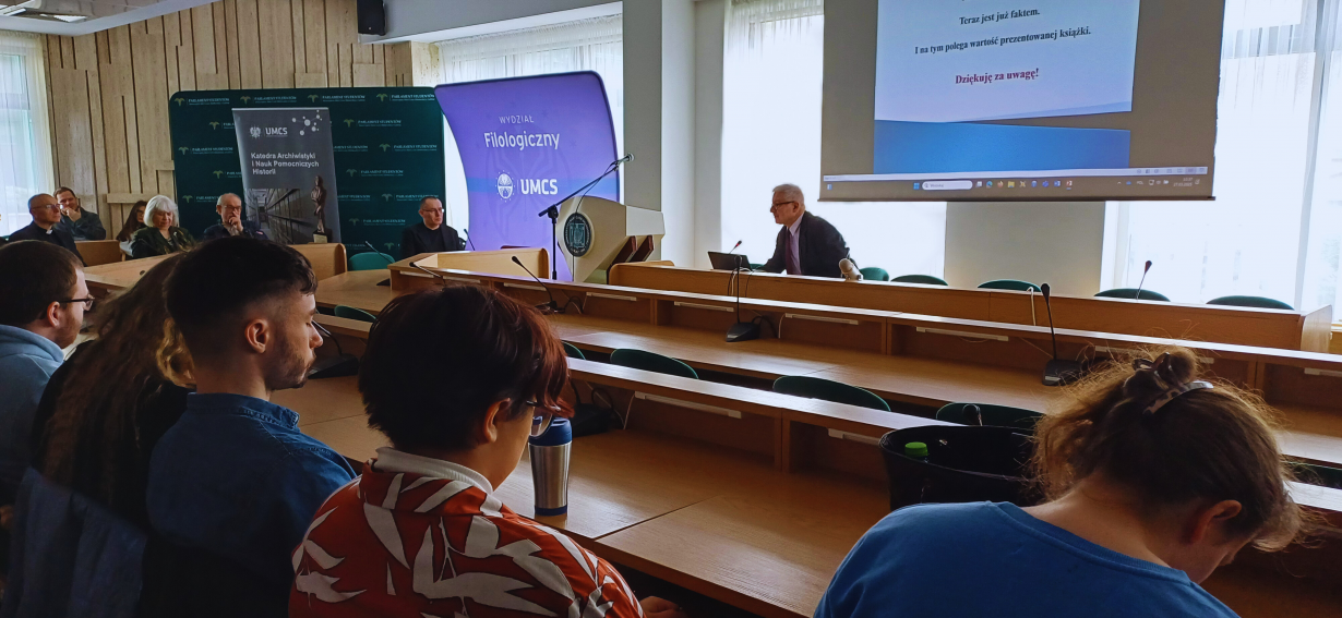 Fotorelacja ze spotkania autorskiego z prof. dr. hab....