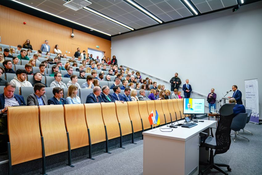 Rozmowy dyplomatyczne z Ambasadorem Ukrainy JE Vasylem...