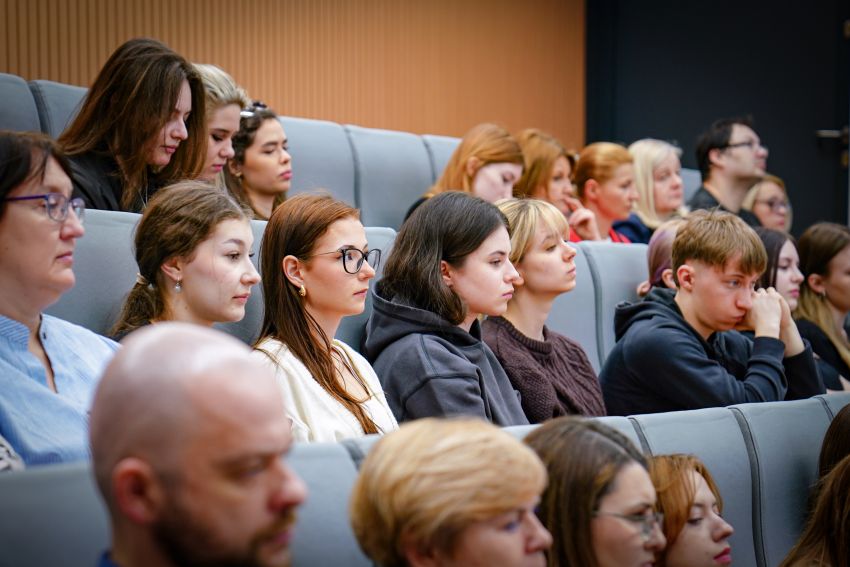 XI Lubelskie Forum Bibliologów Informatologów i...