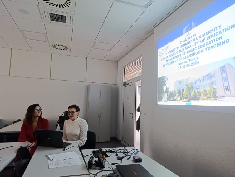 Podsumowanie Erasmus Week na Wydziale Pedagogiki i...