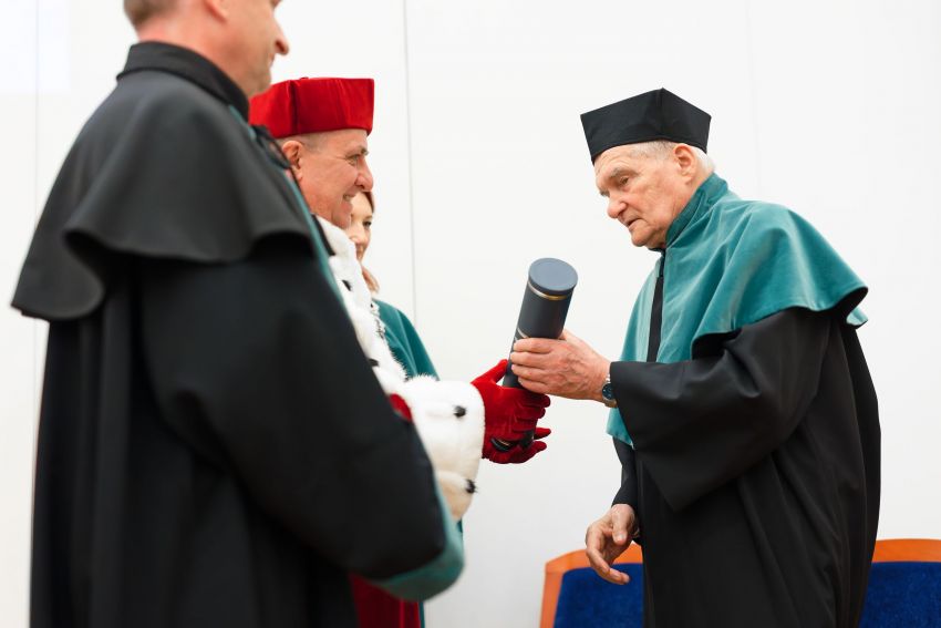 Odnowienie doktoratu prof. Ryszarda Szczygła