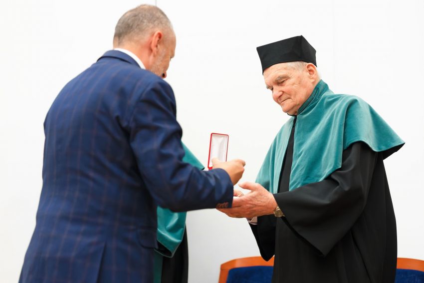 Odnowienie doktoratu prof. Ryszarda Szczygła