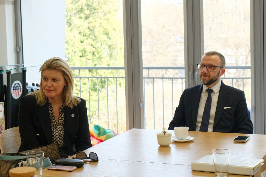 Relacja zdjęciowa z Amerykańskiego pokazowego procesu...