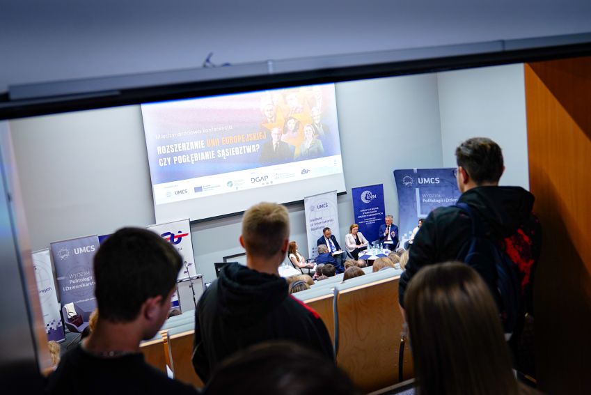 Konferencja pt. "Rozszerzanie UE czy pogłębianie...