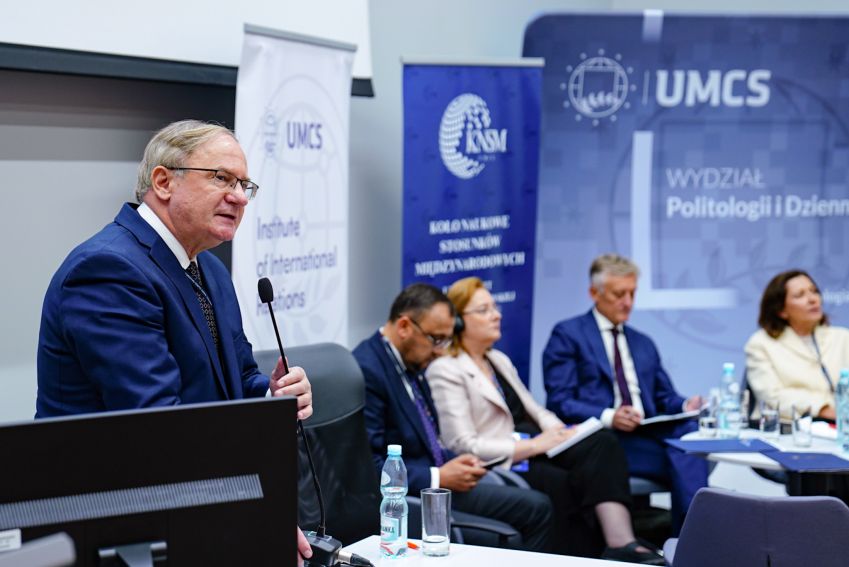 Konferencja pt. "Rozszerzanie UE czy pogłębianie...