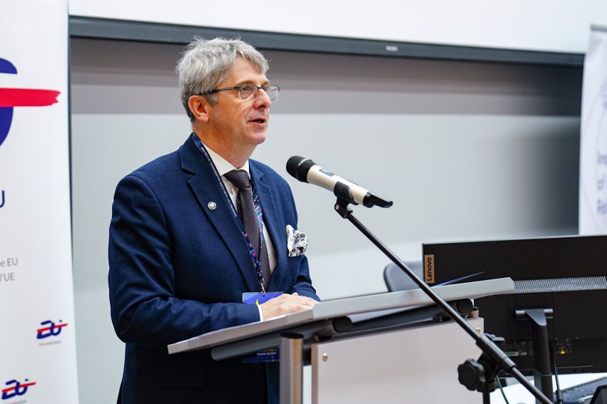 Konferencja pt. "Rozszerzanie UE czy pogłębianie...