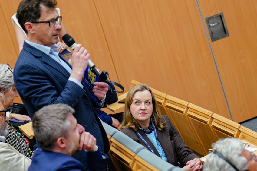 Konferencja pt. "Rozszerzanie UE czy pogłębianie...