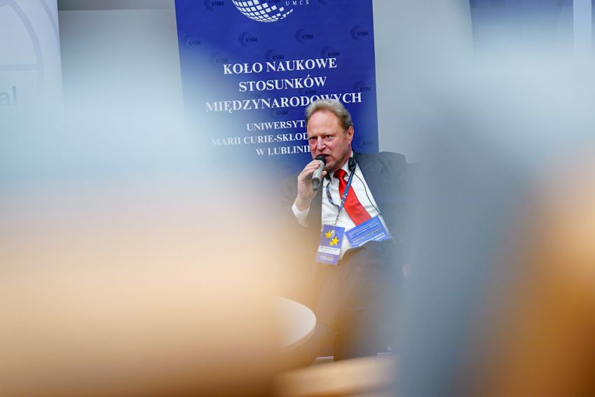 Konferencja pt. "Rozszerzanie UE czy pogłębianie...
