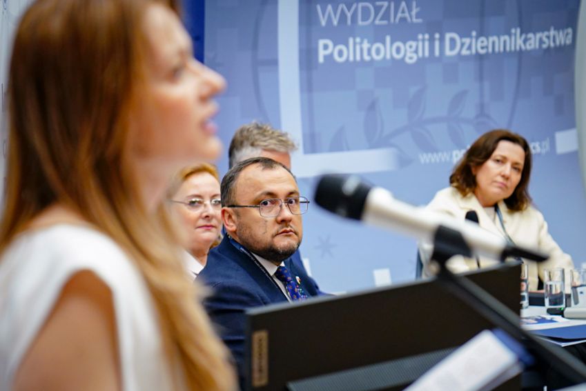 Konferencja pt. "Rozszerzanie UE czy pogłębianie...