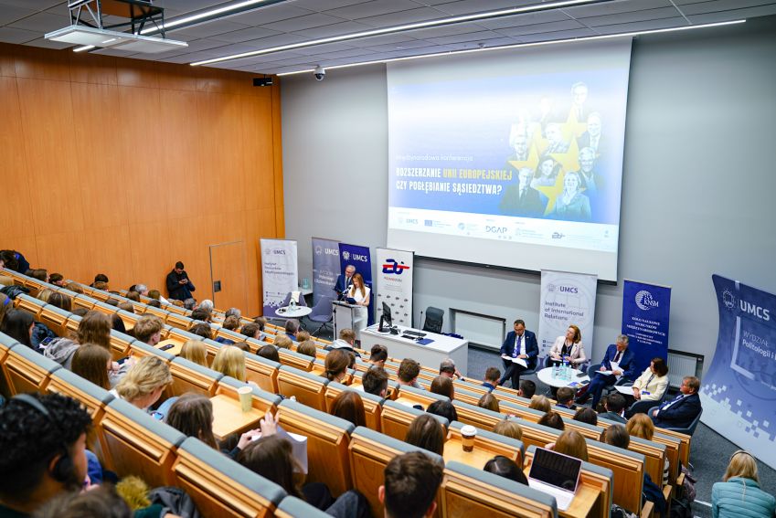 Konferencja pt. "Rozszerzanie UE czy pogłębianie...