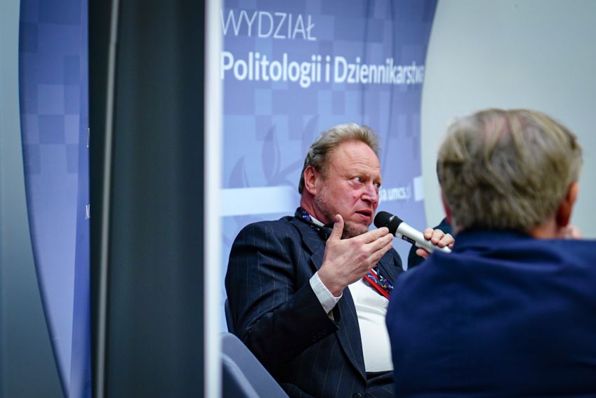 Konferencja pt. "Rozszerzanie UE czy pogłębianie...