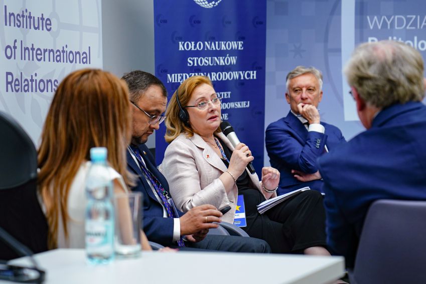 Konferencja pt. "Rozszerzanie UE czy pogłębianie...