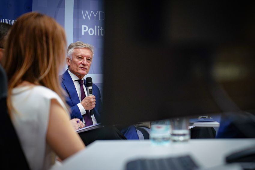 Konferencja pt. "Rozszerzanie UE czy pogłębianie...