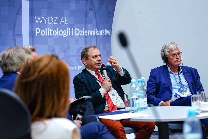Konferencja pt. "Rozszerzanie UE czy pogłębianie...