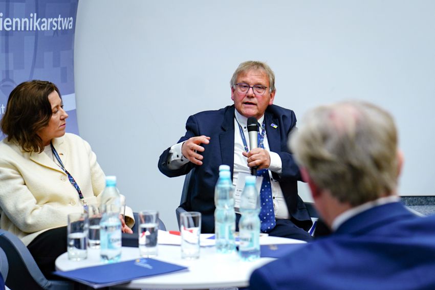 Konferencja pt. "Rozszerzanie UE czy pogłębianie...