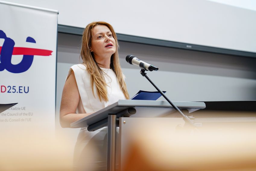Konferencja pt. "Rozszerzanie UE czy pogłębianie...