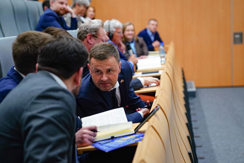 Konferencja pt. "Rozszerzanie UE czy pogłębianie...