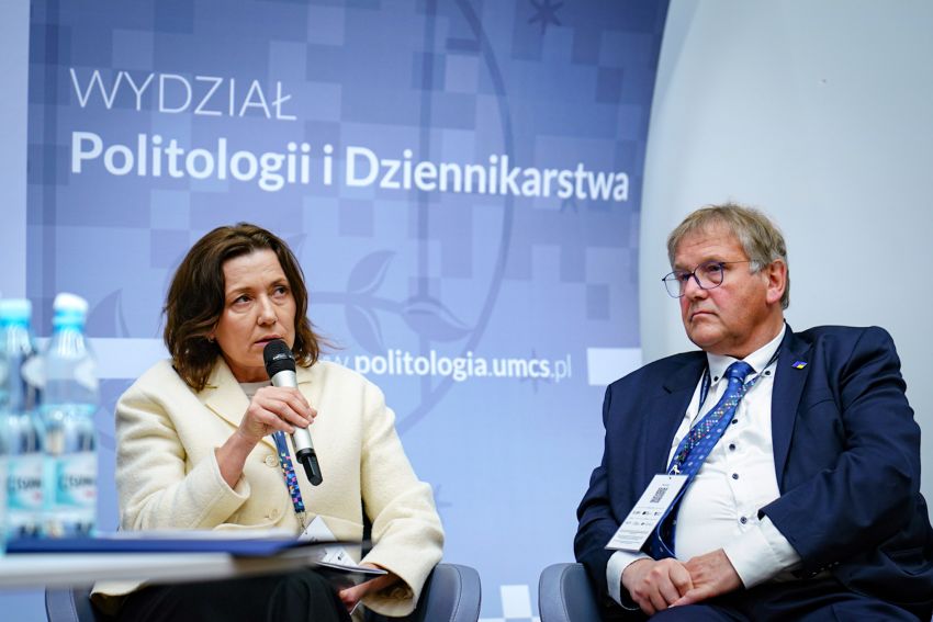 Konferencja pt. "Rozszerzanie UE czy pogłębianie...