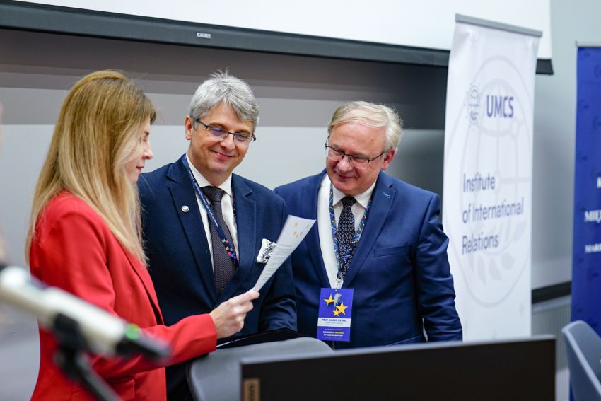 Konferencja pt. "Rozszerzanie UE czy pogłębianie...