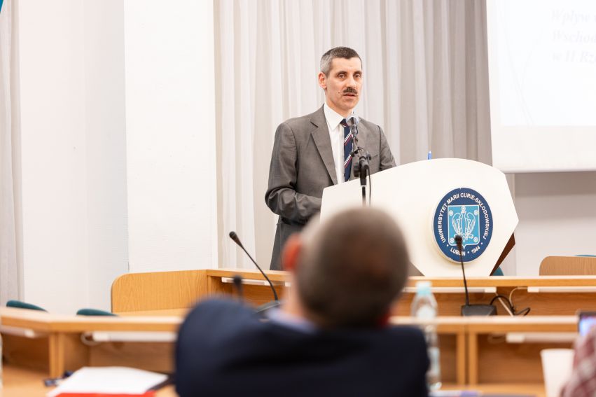"O wpływie konfliktów zbrojnych..." z IH UMCS
