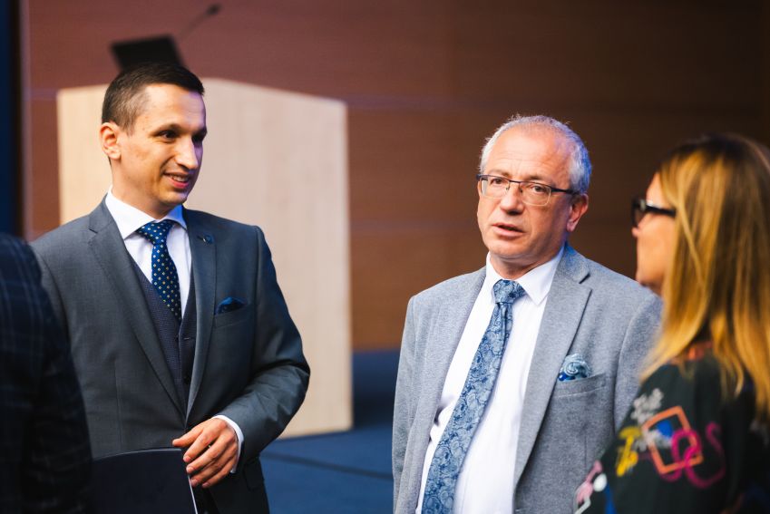 Sympozjum legislacyjne „Otoczenie prawne wykonywania...