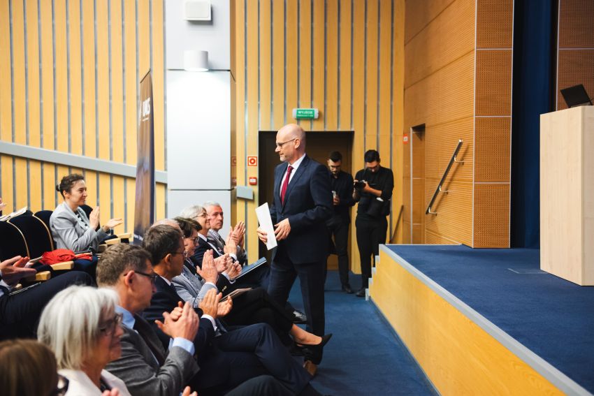 Sympozjum legislacyjne „Otoczenie prawne wykonywania...