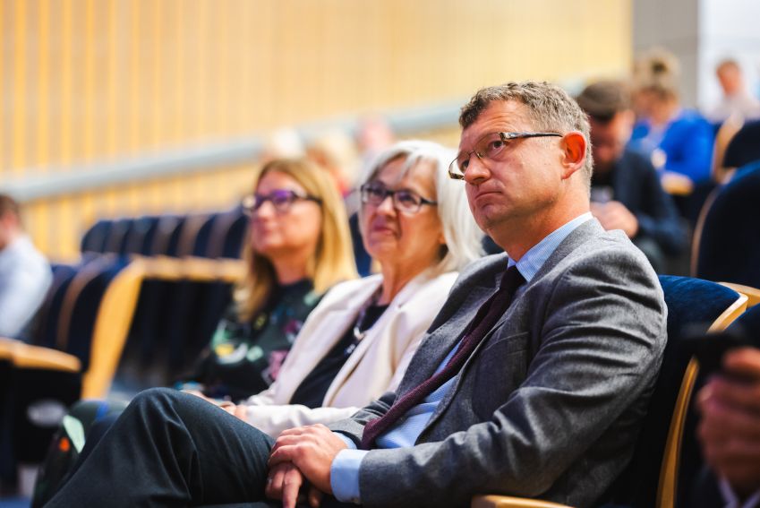 Sympozjum legislacyjne „Otoczenie prawne wykonywania...