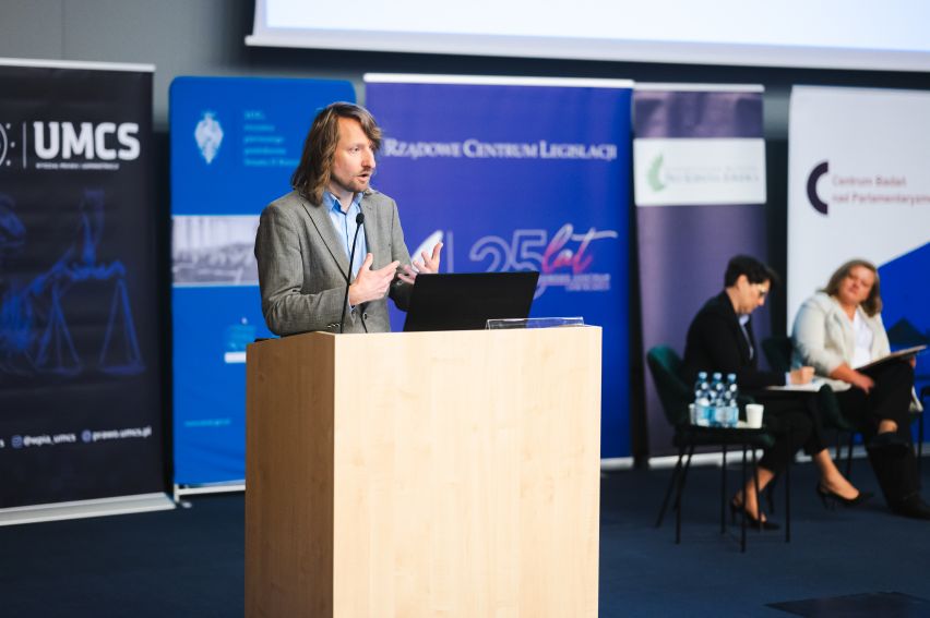Sympozjum legislacyjne „Otoczenie prawne wykonywania...