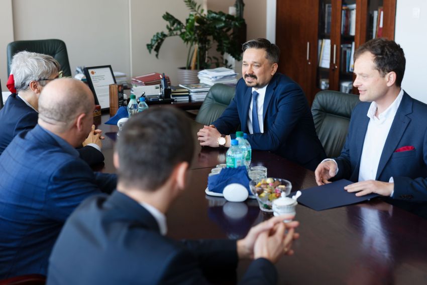 Sympozjum legislacyjne „Otoczenie prawne wykonywania...